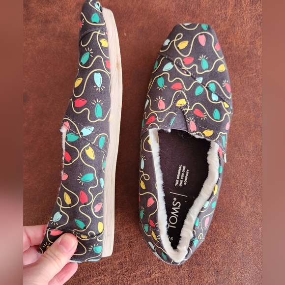 TOMS Glow in the Dark Christmas Light Shoes - Picture 2 of 6